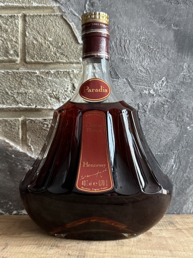Hennessy Paradis (1981-1990)