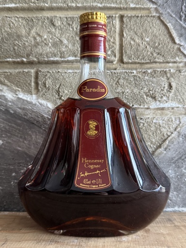 Hennessy Paradis (1981-1990)